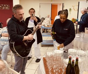 154F00A3-31E3-40BB-BB67-80C7173827F2_1_201_a-300x253