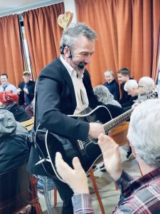 B2843D8E-C6D7-4D66-A075-3911526B7E27_1_105_c-225x300