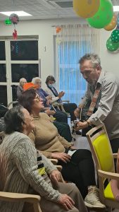 52079de1-916c-4ad3-8f38-db51deddf278-169x300