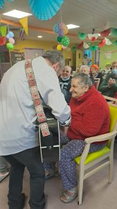 aa751d99-fade-49e5-961c-38c6d33c383f-169x300