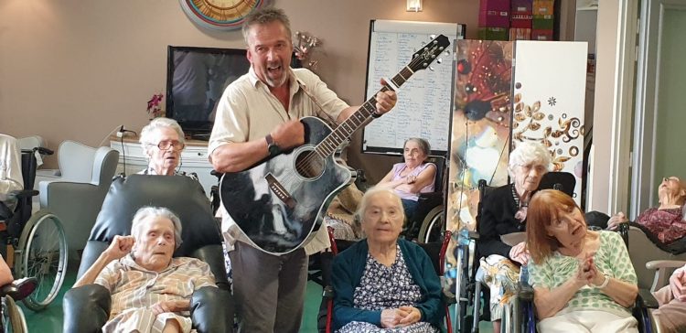 76bcd090-ea0b-4761-a3ed-8dcd4ae22f44-750x364