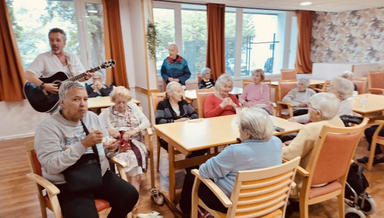 b863c51c-ad18-476d-9d33-3d02ce0f4899-750x426