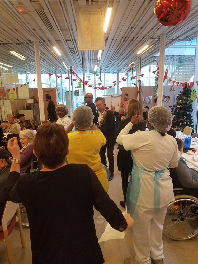 d5e473bb-78d4-4094-b5c7-1c39def508c6-750x1000