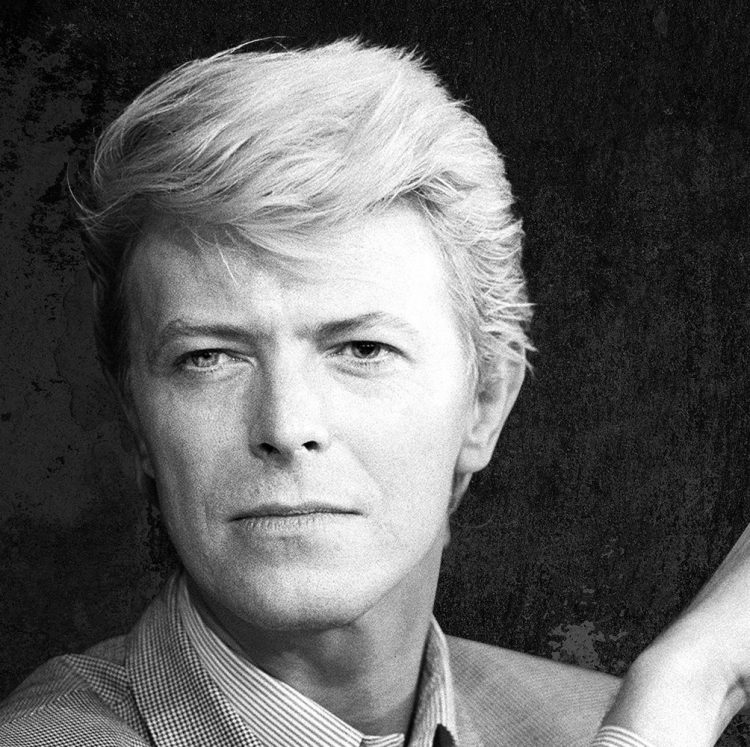 david-bowie-1-1610060963-750x747